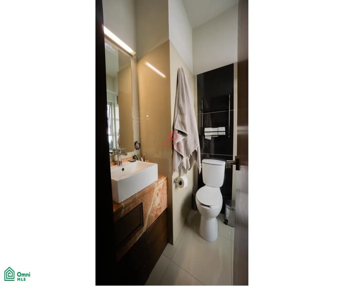 Casa En Venta,Fraccionamiento Valle Imperial,Jardines del Palacio Real S/N, Zapopan, Jalisco 45134, 3 Habitaciones,3 Baños,Jardines del Palacio Real,MX261083826