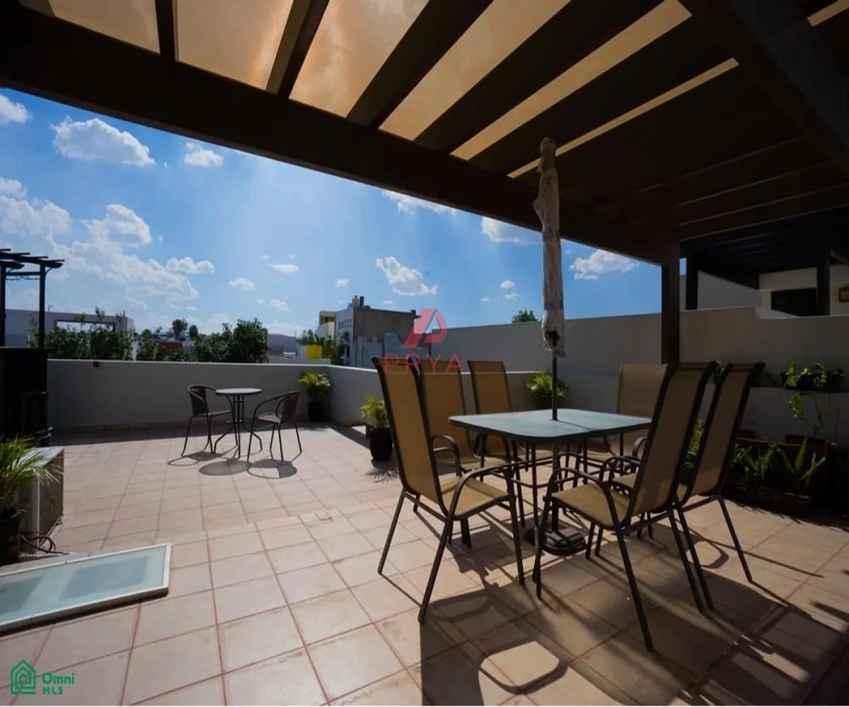 Casa En Venta,Fraccionamiento Valle Imperial,Jardines del Palacio Real S/N, Zapopan, Jalisco 45134, 3 Habitaciones,3 Baños,Jardines del Palacio Real,MX261083826