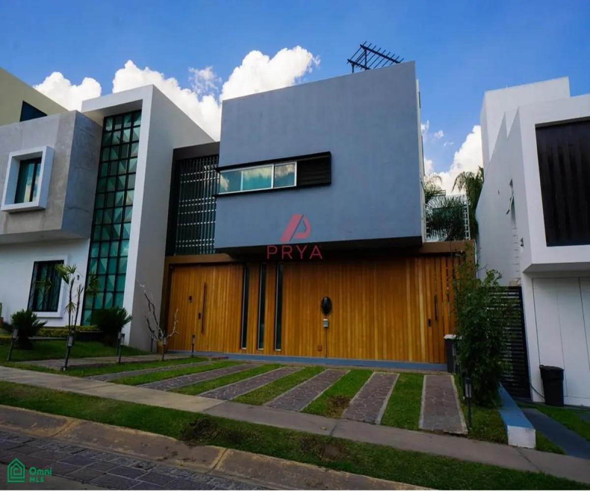 Casa En Venta,Fraccionamiento Valle Imperial,Jardines del Palacio Real S/N, Zapopan, Jalisco 45134, 3 Habitaciones,3 Baños,Jardines del Palacio Real,MX261083826