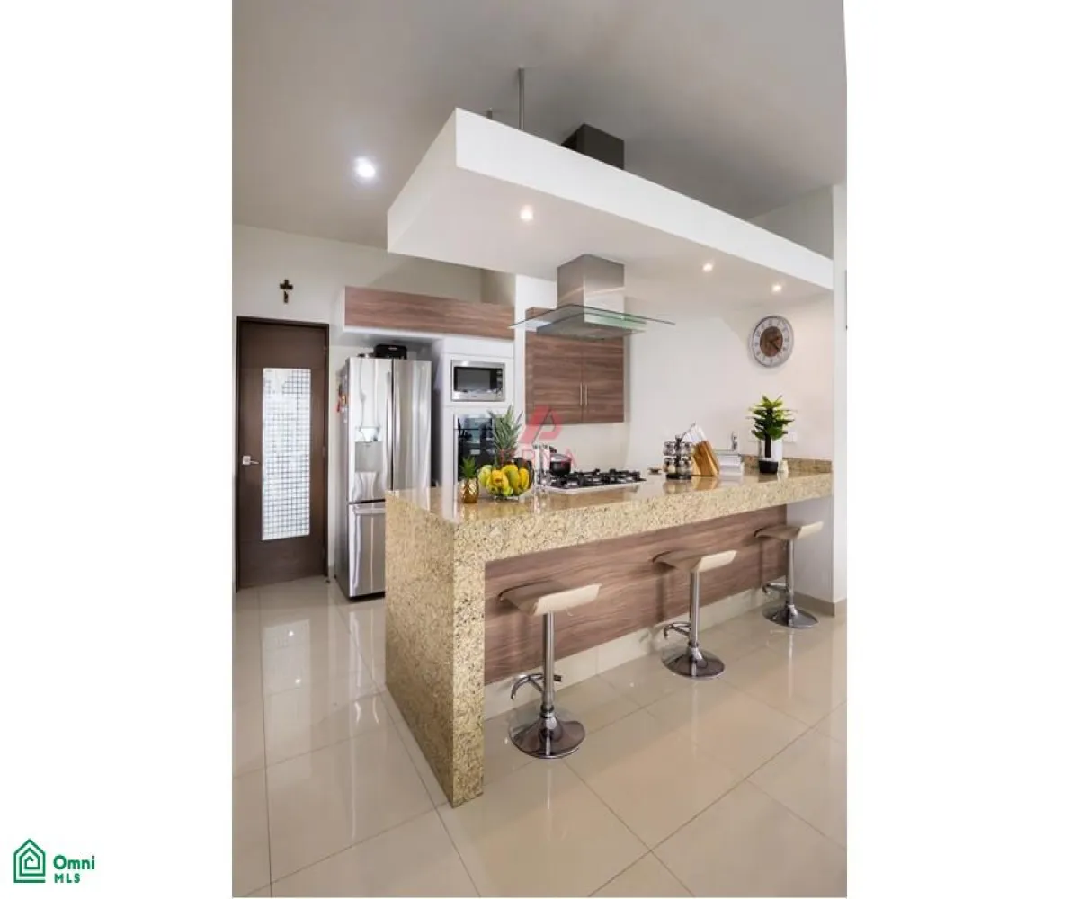 Casa En Venta,Fraccionamiento Valle Imperial,Jardines del Palacio Real S/N, Zapopan, Jalisco 45134, 3 Habitaciones,3 Baños,Jardines del Palacio Real,MX261083826