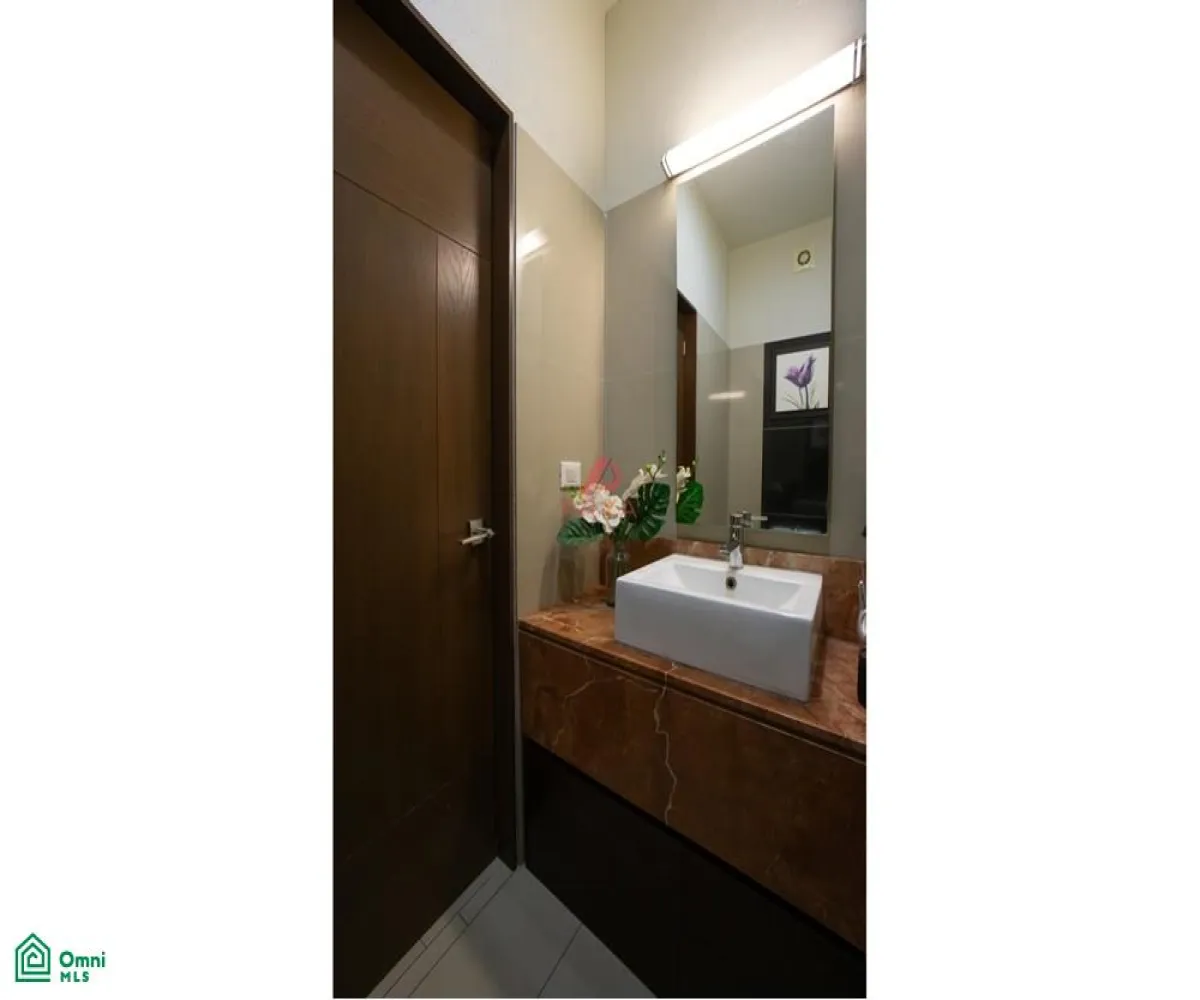 Casa En Venta,Fraccionamiento Valle Imperial,Jardines del Palacio Real S/N, Zapopan, Jalisco 45134, 3 Habitaciones,3 Baños,Jardines del Palacio Real,MX261083826