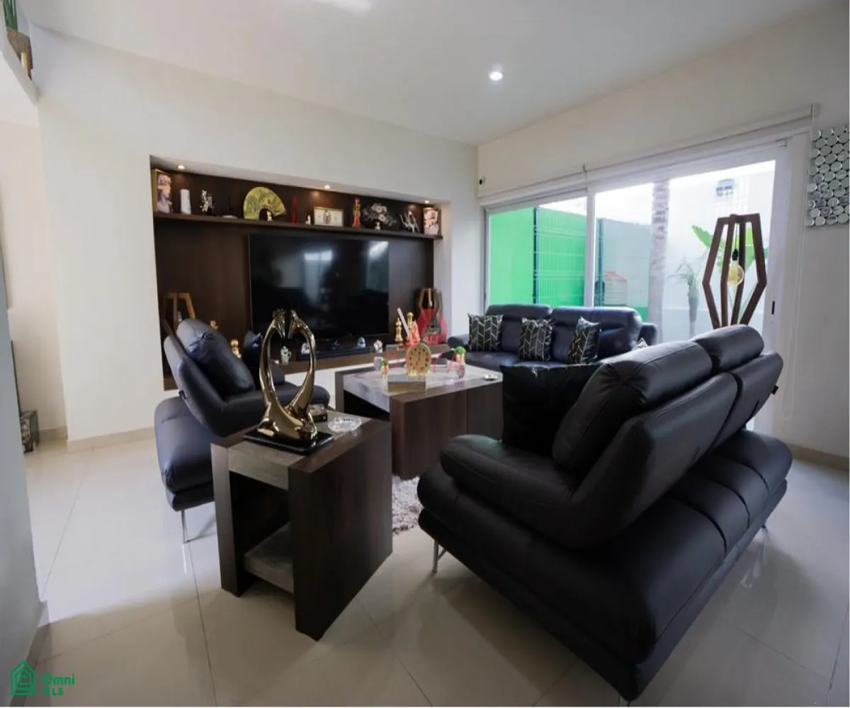 Casa En Venta,Fraccionamiento Valle Imperial,Jardines del Palacio Real S/N, Zapopan, Jalisco 45134, 3 Habitaciones,3 Baños,Jardines del Palacio Real,MX261083826