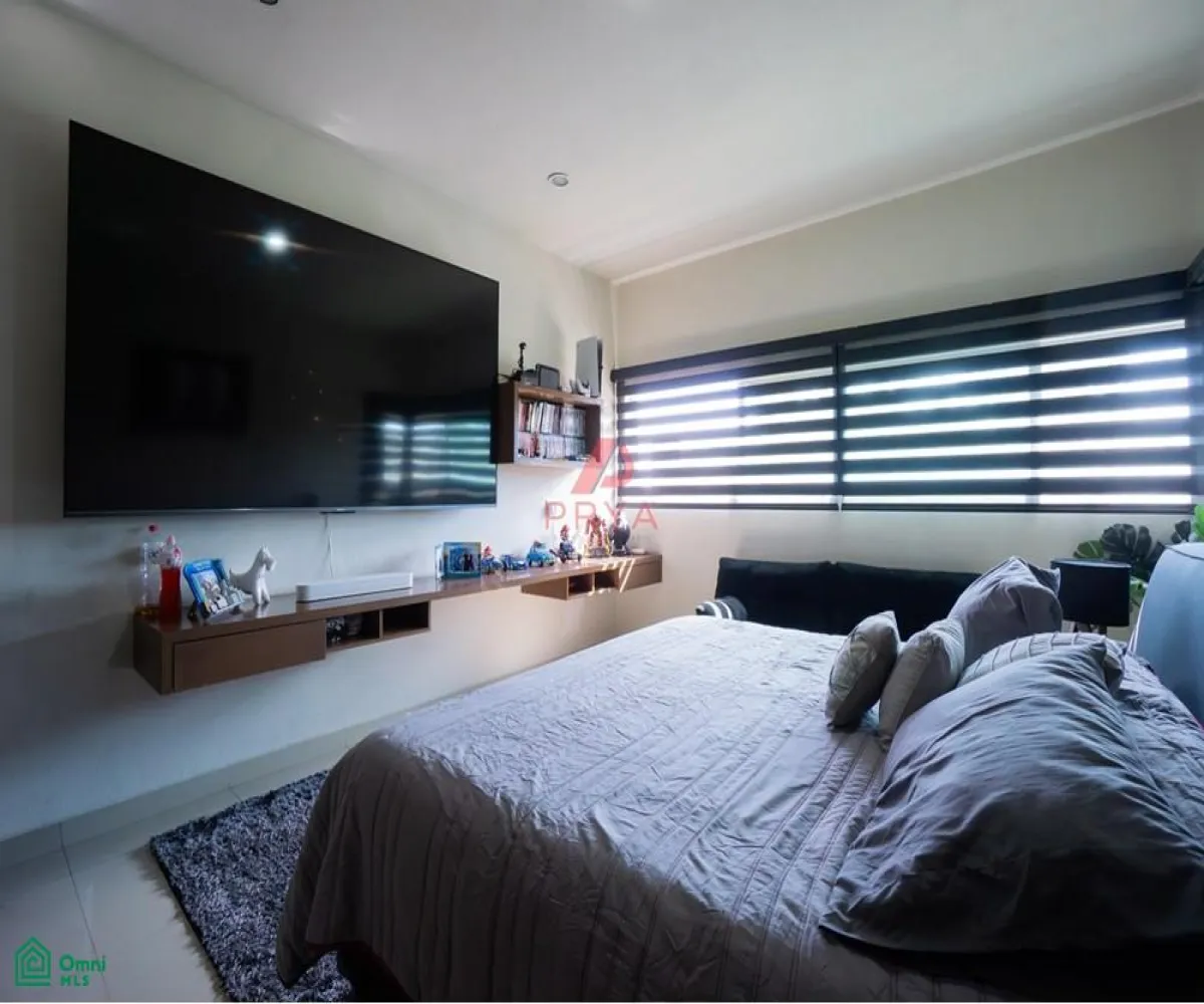 Casa En Venta,Fraccionamiento Valle Imperial,Jardines del Palacio Real S/N, Zapopan, Jalisco 45134, 3 Habitaciones,3 Baños,Jardines del Palacio Real,MX261083826