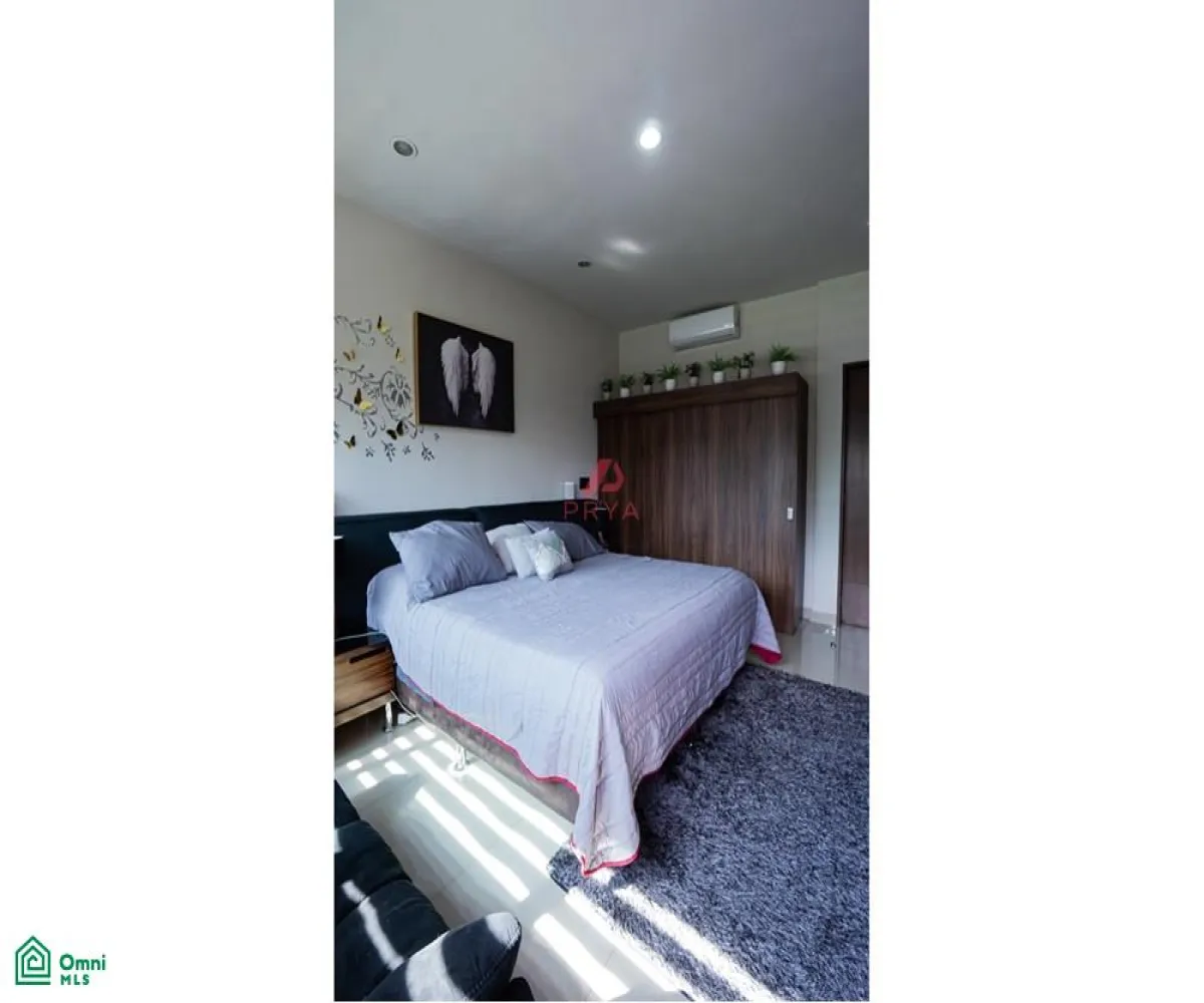 Casa En Venta,Fraccionamiento Valle Imperial,Jardines del Palacio Real S/N, Zapopan, Jalisco 45134, 3 Habitaciones,3 Baños,Jardines del Palacio Real,MX261083826