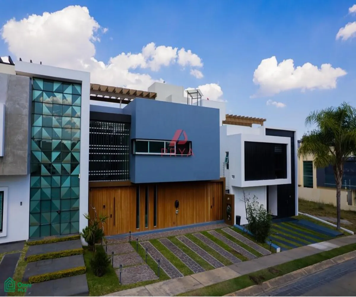 Casa En Venta,Fraccionamiento Valle Imperial,Jardines del Palacio Real S/N, Zapopan, Jalisco 45134, 3 Habitaciones,3 Baños,Jardines del Palacio Real,MX261083826