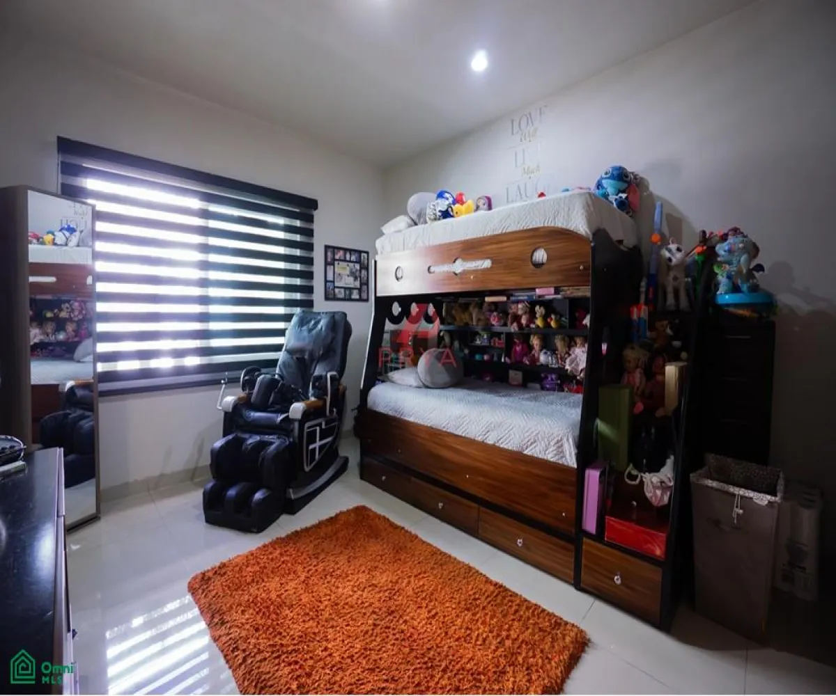 Casa En Venta,Fraccionamiento Valle Imperial,Jardines del Palacio Real S/N, Zapopan, Jalisco 45134, 3 Habitaciones,3 Baños,Jardines del Palacio Real,MX261083826