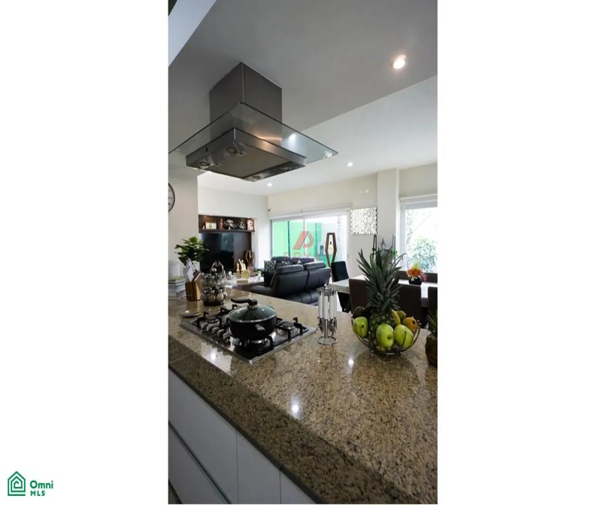 Casa En Venta,Fraccionamiento Valle Imperial,Jardines del Palacio Real S/N, Zapopan, Jalisco 45134, 3 Habitaciones,3 Baños,Jardines del Palacio Real,MX261083826