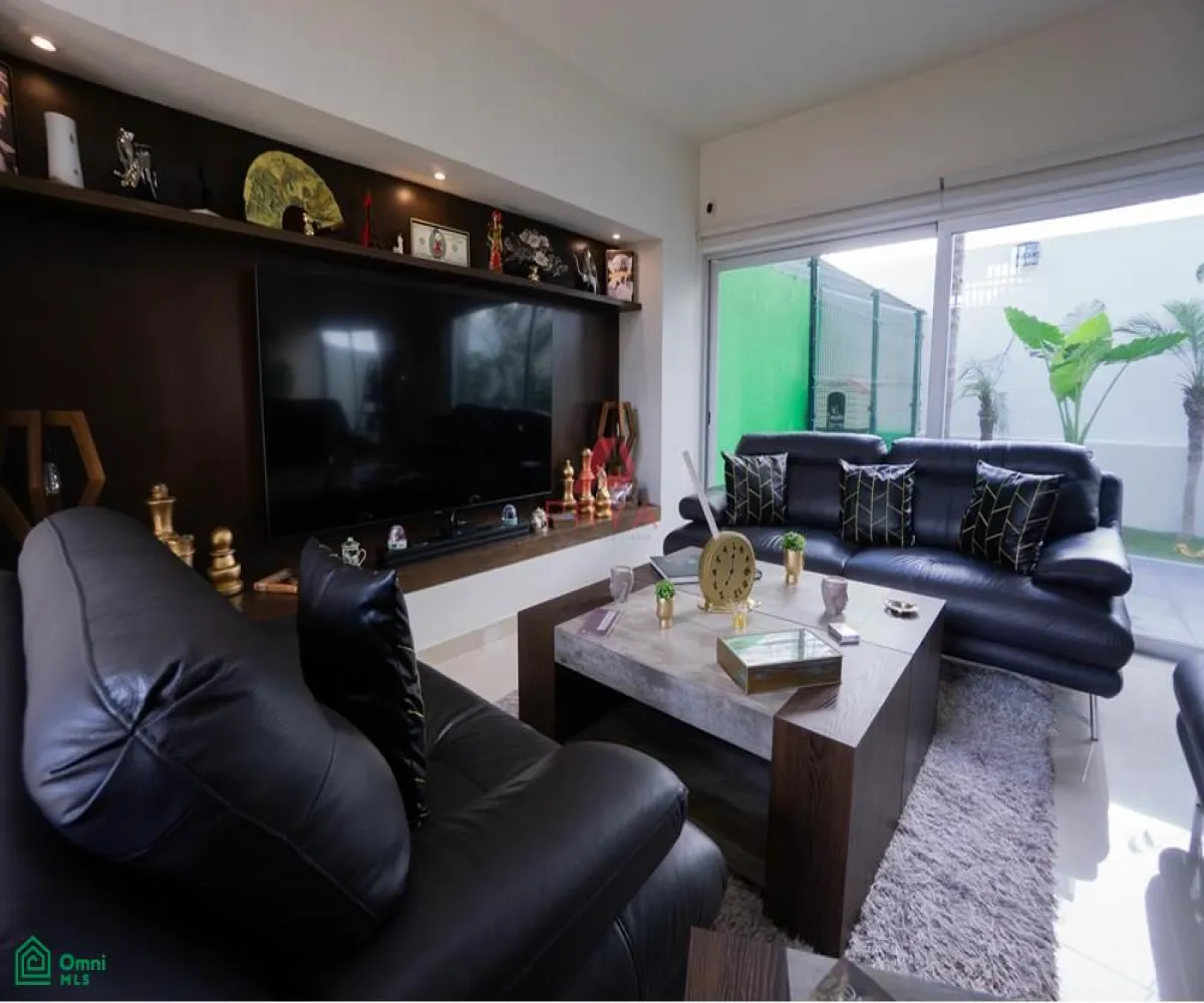 Casa En Venta,Fraccionamiento Valle Imperial,Jardines del Palacio Real S/N, Zapopan, Jalisco 45134, 3 Habitaciones,3 Baños,Jardines del Palacio Real,MX261083826