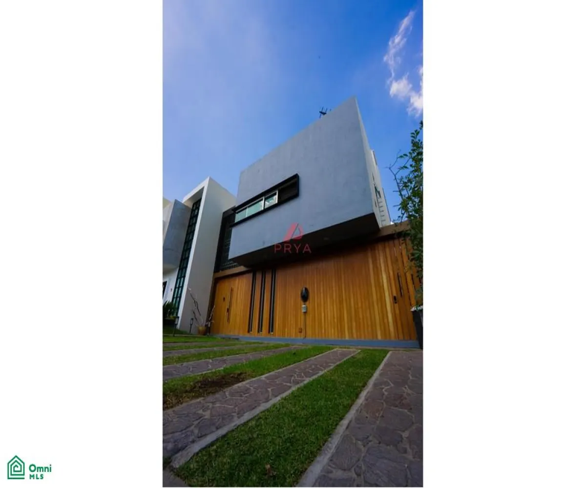 Casa En Venta,Fraccionamiento Valle Imperial,Jardines del Palacio Real S/N, Zapopan, Jalisco 45134, 3 Habitaciones,3 Baños,Jardines del Palacio Real,MX261083826