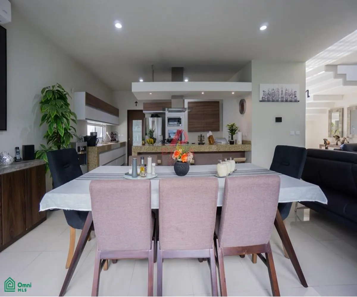 Casa En Venta,Fraccionamiento Valle Imperial,Jardines del Palacio Real S/N, Zapopan, Jalisco 45134, 3 Habitaciones,3 Baños,Jardines del Palacio Real,MX261083826