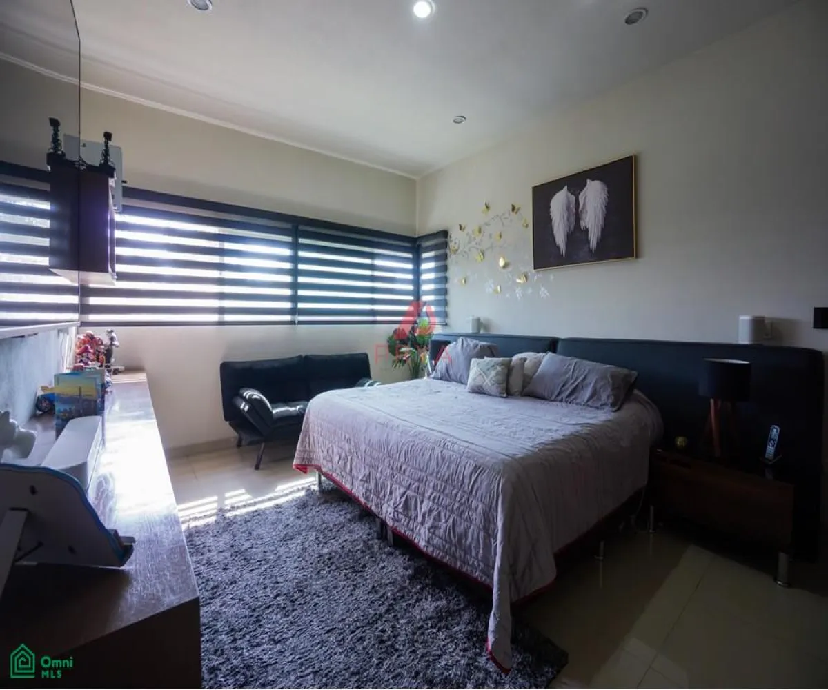 Casa En Venta,Fraccionamiento Valle Imperial,Jardines del Palacio Real S/N, Zapopan, Jalisco 45134, 3 Habitaciones,3 Baños,Jardines del Palacio Real,MX261083826