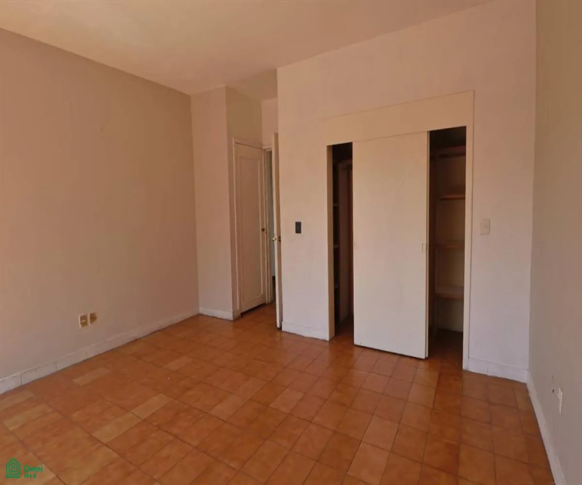 Casa En Venta,Italia Providencia,Diagonal Isabel Prieto 770, Guadalajara, Jalisco 44648, 5 Habitaciones,2 Baños,Diagonal Isabel Prieto,2,MX261086229