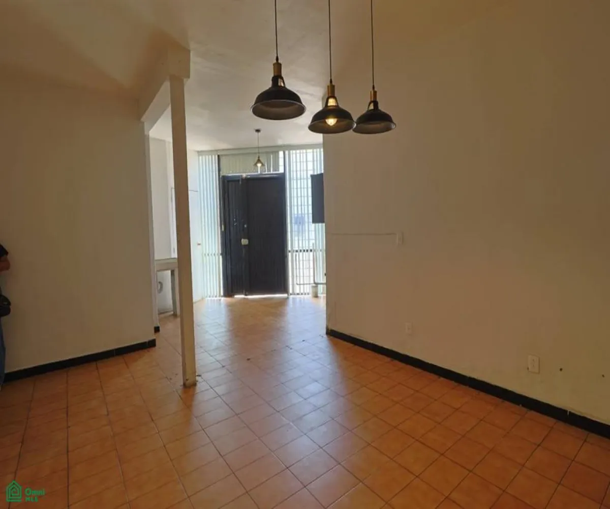 Casa En Venta,Italia Providencia,Diagonal Isabel Prieto 770, Guadalajara, Jalisco 44648, 5 Habitaciones,2 Baños,Diagonal Isabel Prieto,2,MX261086229