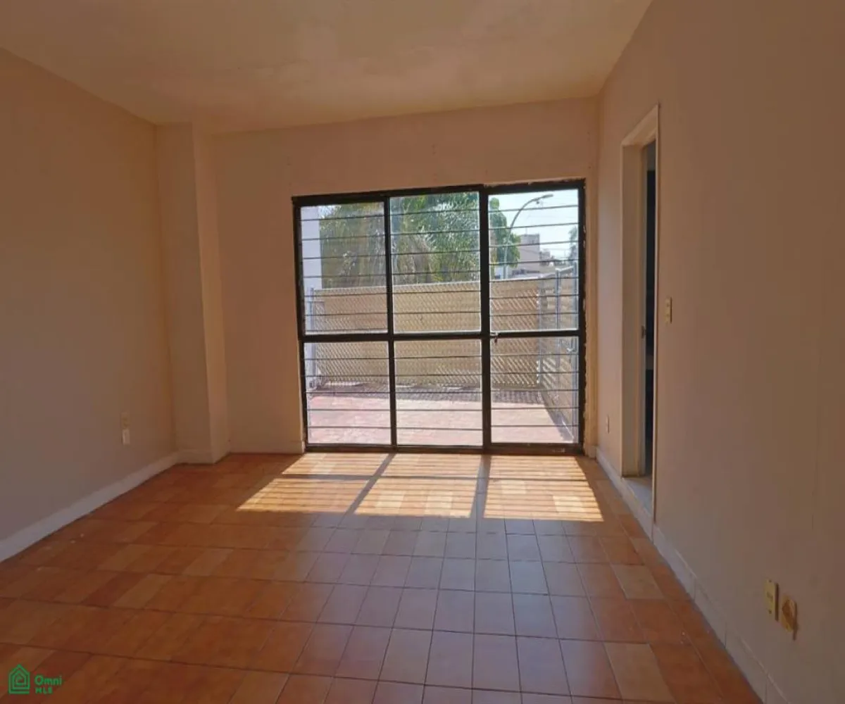Casa En Venta,Italia Providencia,Diagonal Isabel Prieto 770, Guadalajara, Jalisco 44648, 5 Habitaciones,2 Baños,Diagonal Isabel Prieto,2,MX261086229