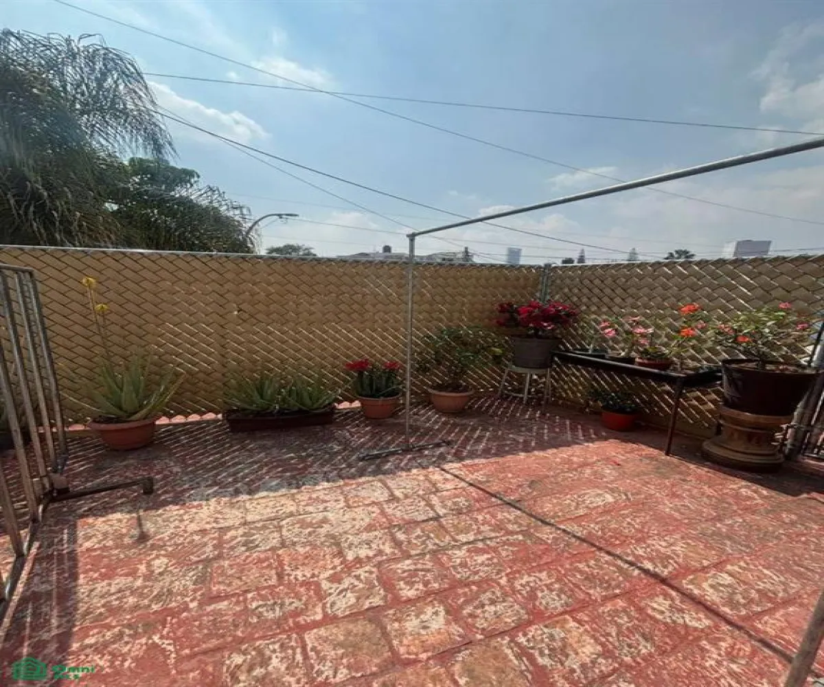 Casa En Venta,Italia Providencia,Diagonal Isabel Prieto 770, Guadalajara, Jalisco 44648, 5 Habitaciones,2 Baños,Diagonal Isabel Prieto,2,MX261086229