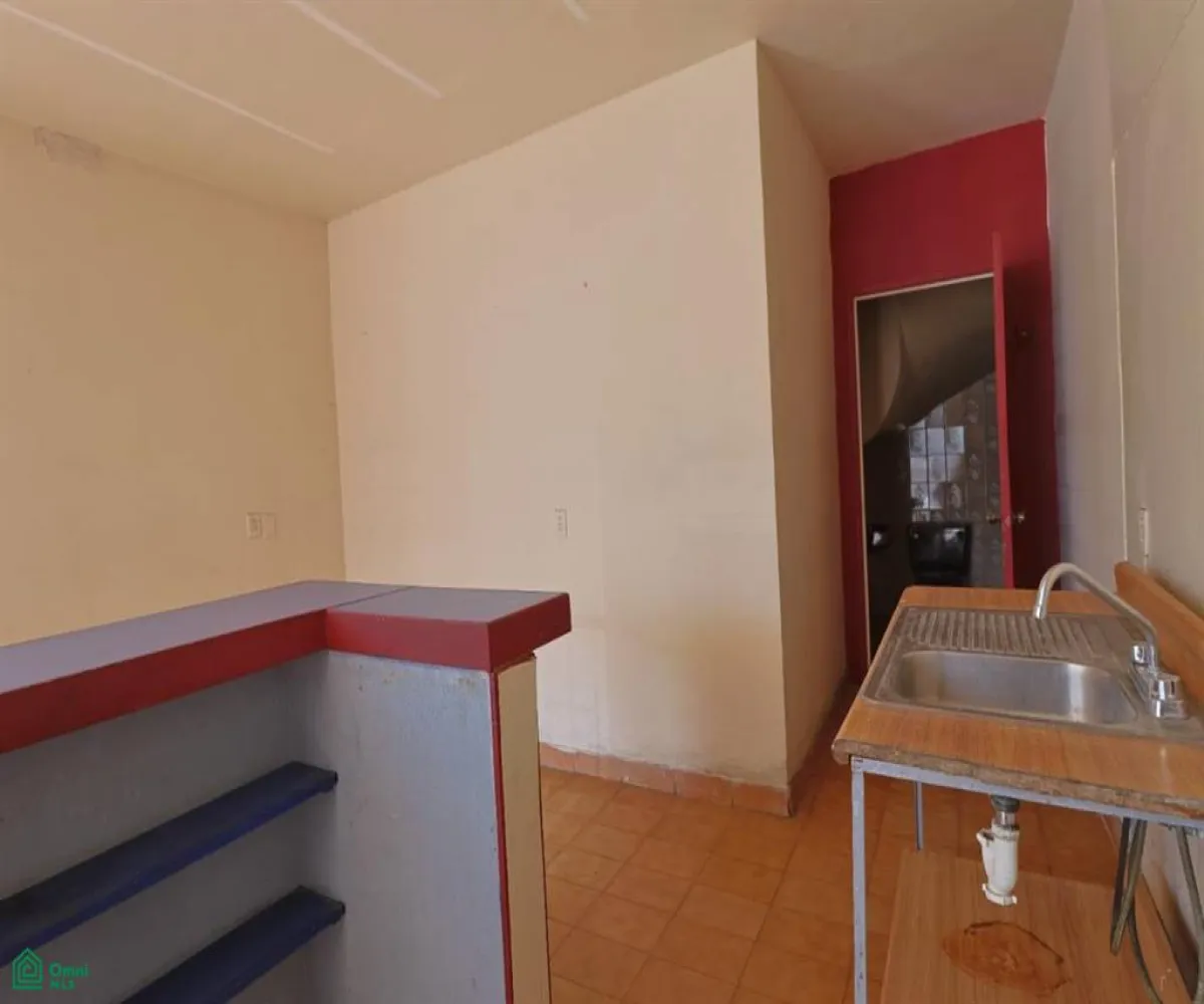 Casa En Venta,Italia Providencia,Diagonal Isabel Prieto 770, Guadalajara, Jalisco 44648, 5 Habitaciones,2 Baños,Diagonal Isabel Prieto,2,MX261086229