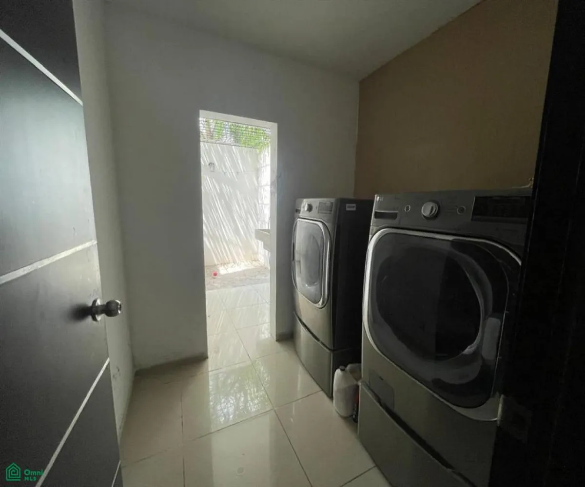 Casa En Renta,Bosques Santa Anita,San Álvaro (Coto Arbolada 1). 245 Int. C 27, Tlajomulco de Zuniga, Jalisco 45645, 4 Habitaciones,4 Baños,San Álvaro (Coto Arbolada 1).,2,MX261086363