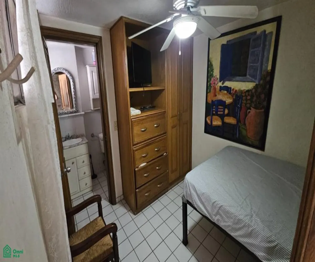 Casa En Venta,Villa Universitaria,Paseo de los Robles 4310, Zapopan, Jalisco 45110, 4 Habitaciones,5 Baños,Paseo de los Robles,3,MX261086569