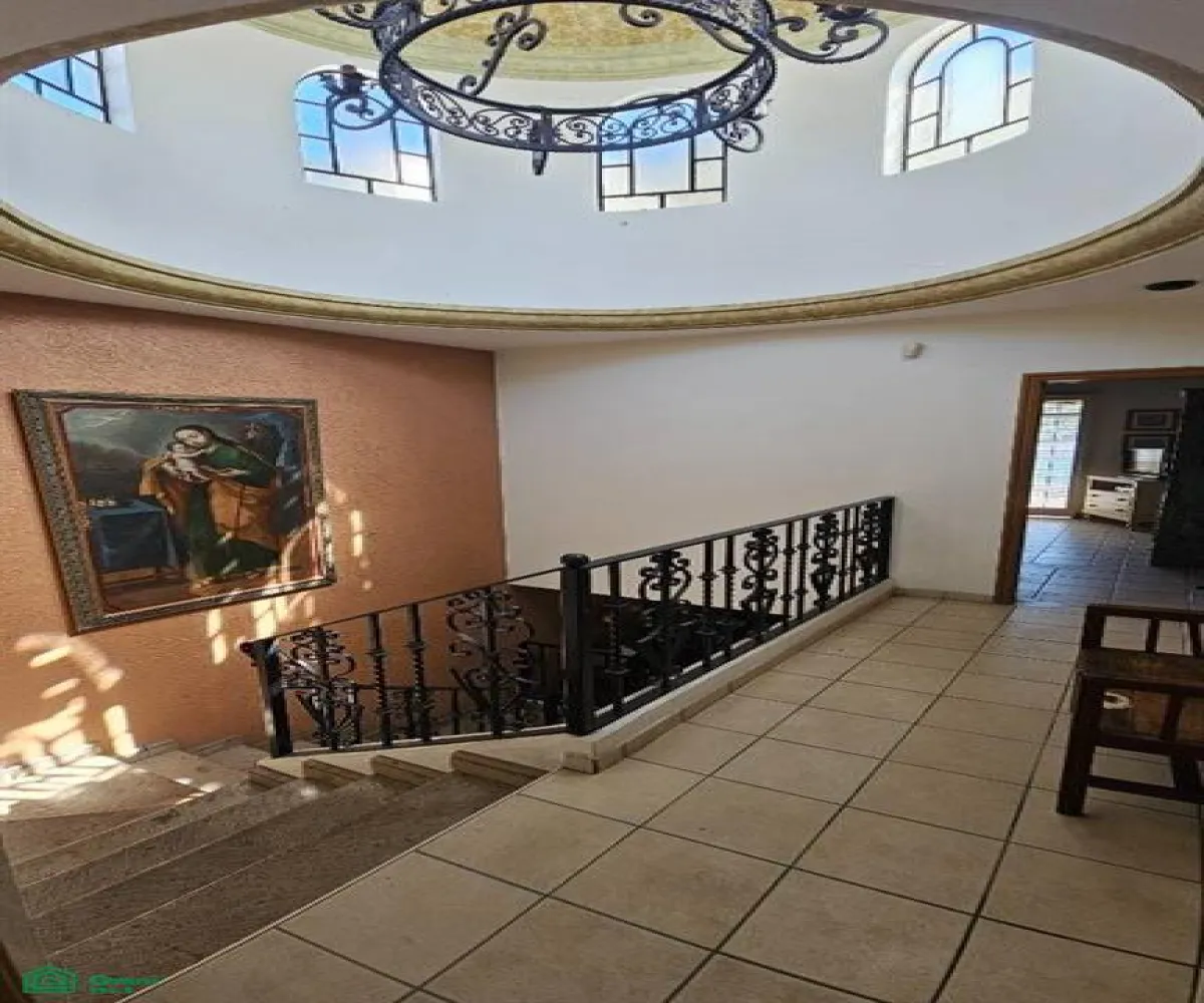 Casa En Venta,Villa Universitaria,Paseo de los Robles 4310, Zapopan, Jalisco 45110, 4 Habitaciones,5 Baños,Paseo de los Robles,3,MX261086569
