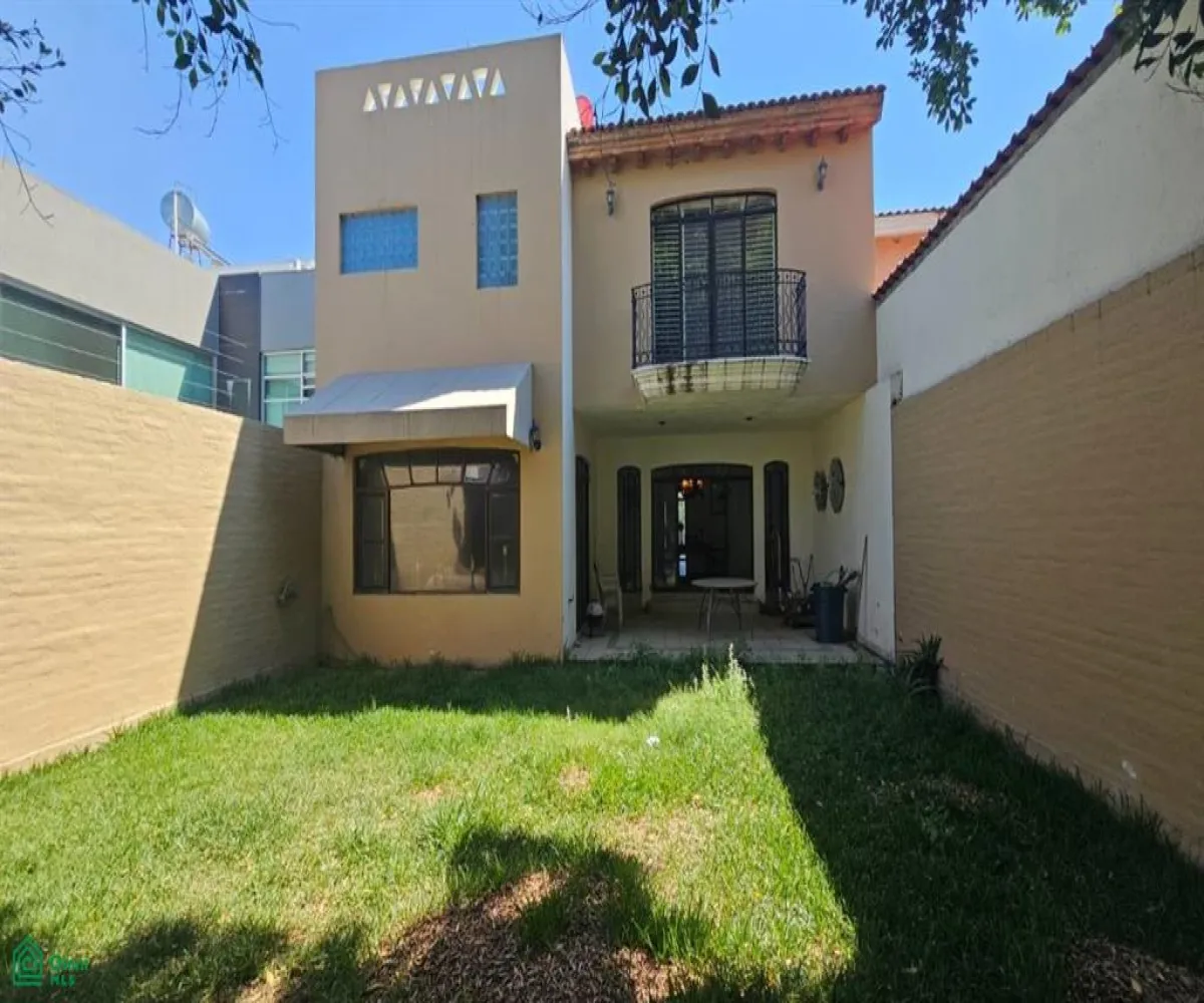 Casa En Venta,Villa Universitaria,Paseo de los Robles 4310, Zapopan, Jalisco 45110, 4 Habitaciones,5 Baños,Paseo de los Robles,3,MX261086569