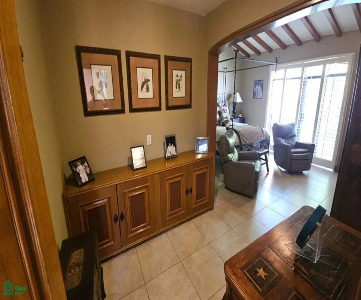 Casa En Venta,Villa Universitaria,Paseo de los Robles 4310, Zapopan, Jalisco 45110, 4 Habitaciones,5 Baños,Paseo de los Robles,3,MX261086569