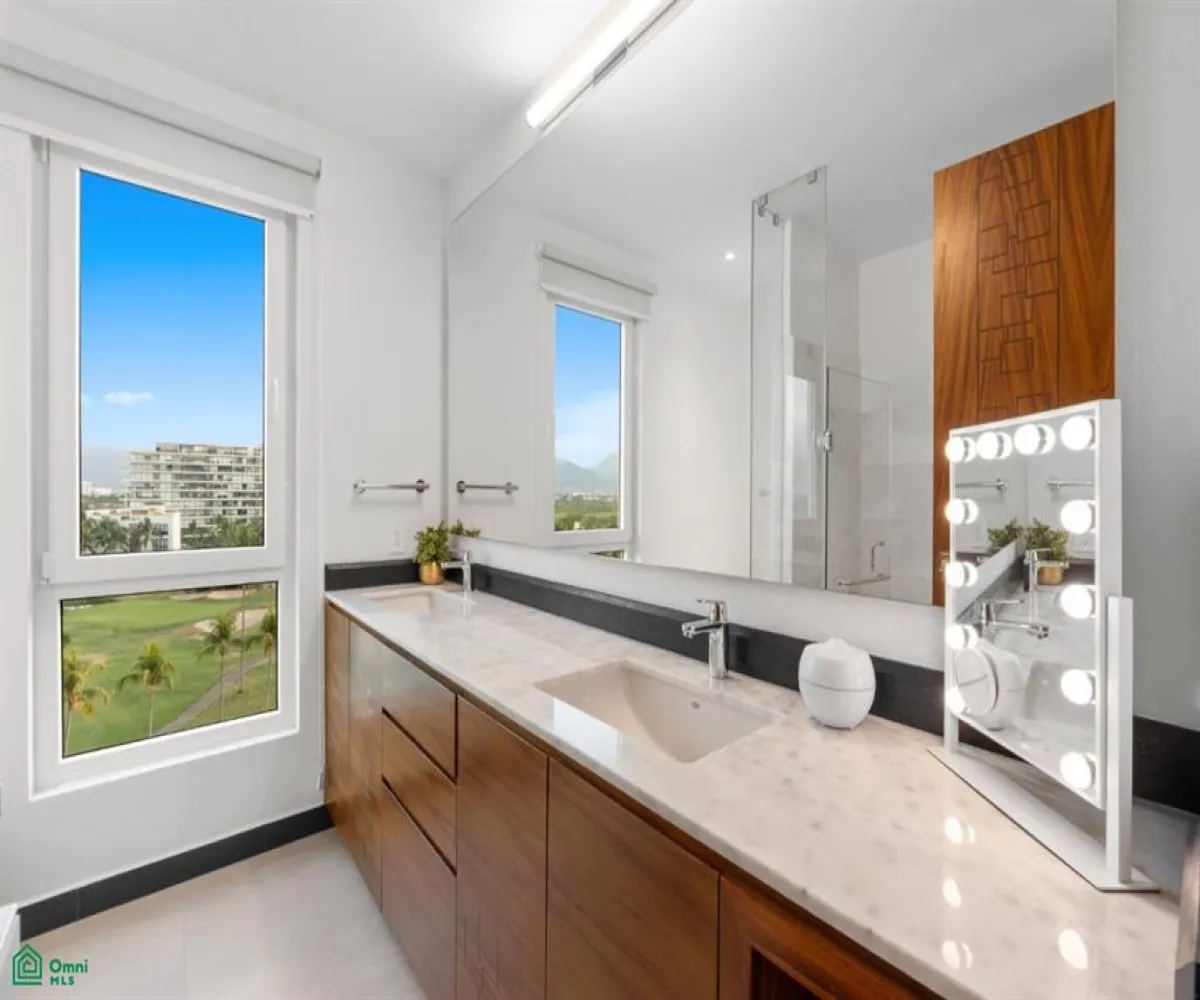 Departamento En Venta,Marina Vallarta,Gansos 115 115, Puerto Vallarta, Jalisco 48354, 3 Habitaciones,3 Baños,Gansos 115,MX261087131