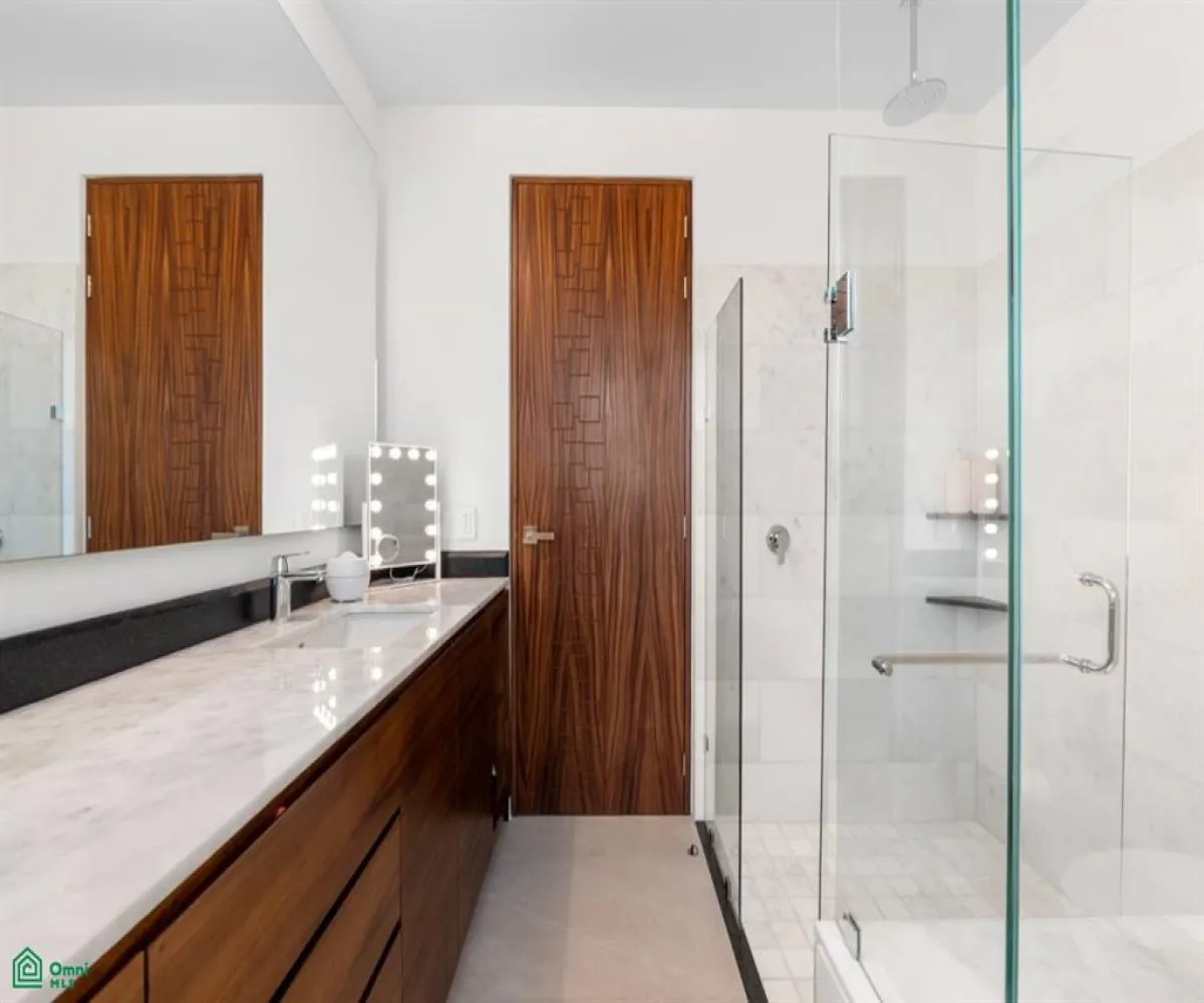 Departamento En Venta,Marina Vallarta,Gansos 115 115, Puerto Vallarta, Jalisco 48354, 3 Habitaciones,3 Baños,Gansos 115,MX261087131