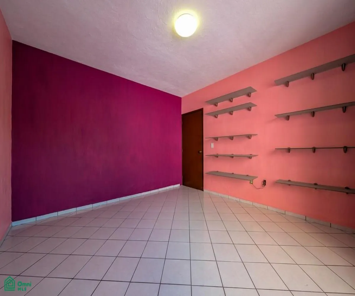 Casa En Venta,Jardines De Santa Isabel,De La Angostura 410 410, Guadalajara, Jalisco 44300, 4 Habitaciones,3 Baños,De La Angostura 410,2,MX261087992