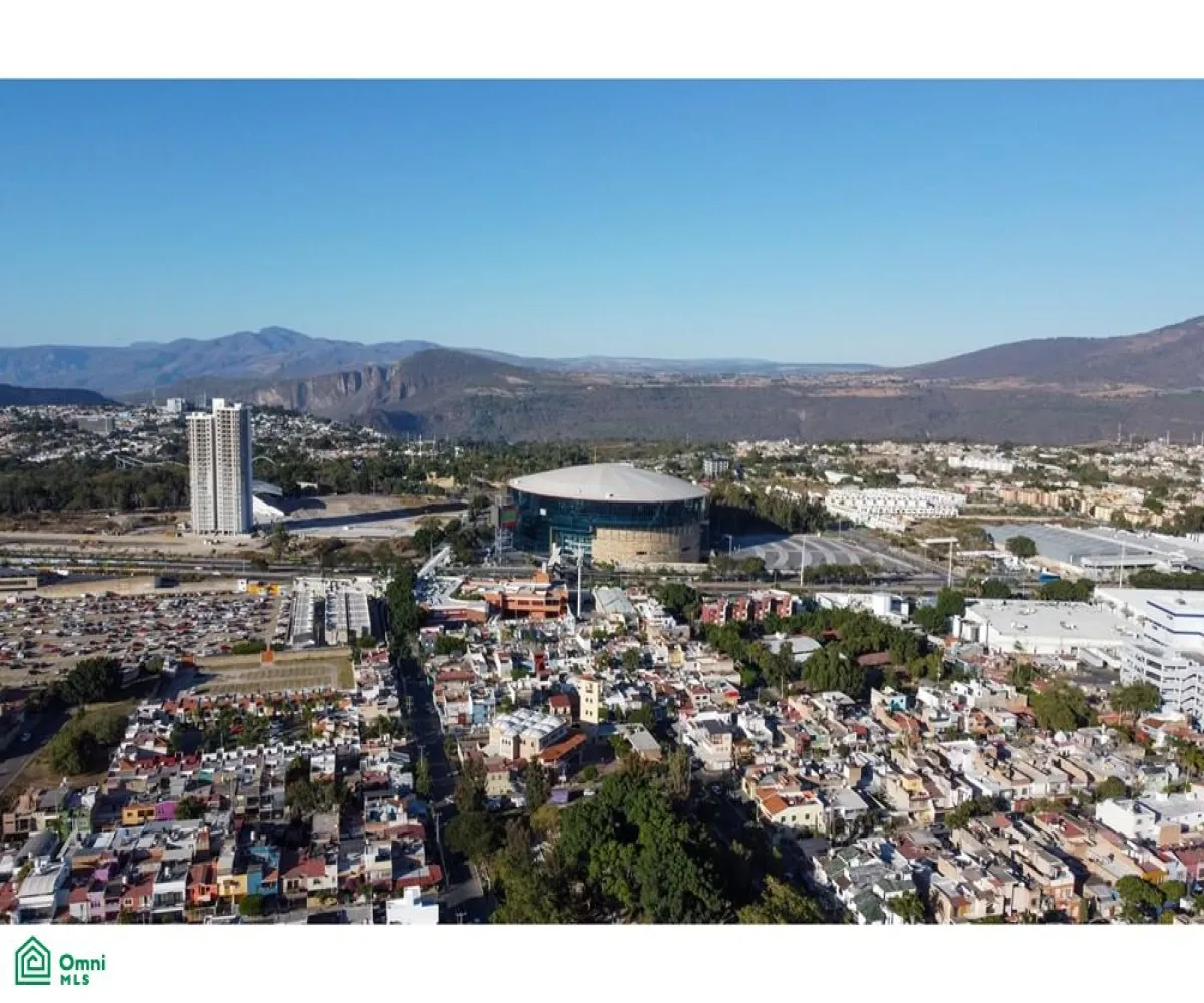 Casa En Venta,Jardines De Santa Isabel,De La Angostura 410 410, Guadalajara, Jalisco 44300, 4 Habitaciones,3 Baños,De La Angostura 410,2,MX261087992