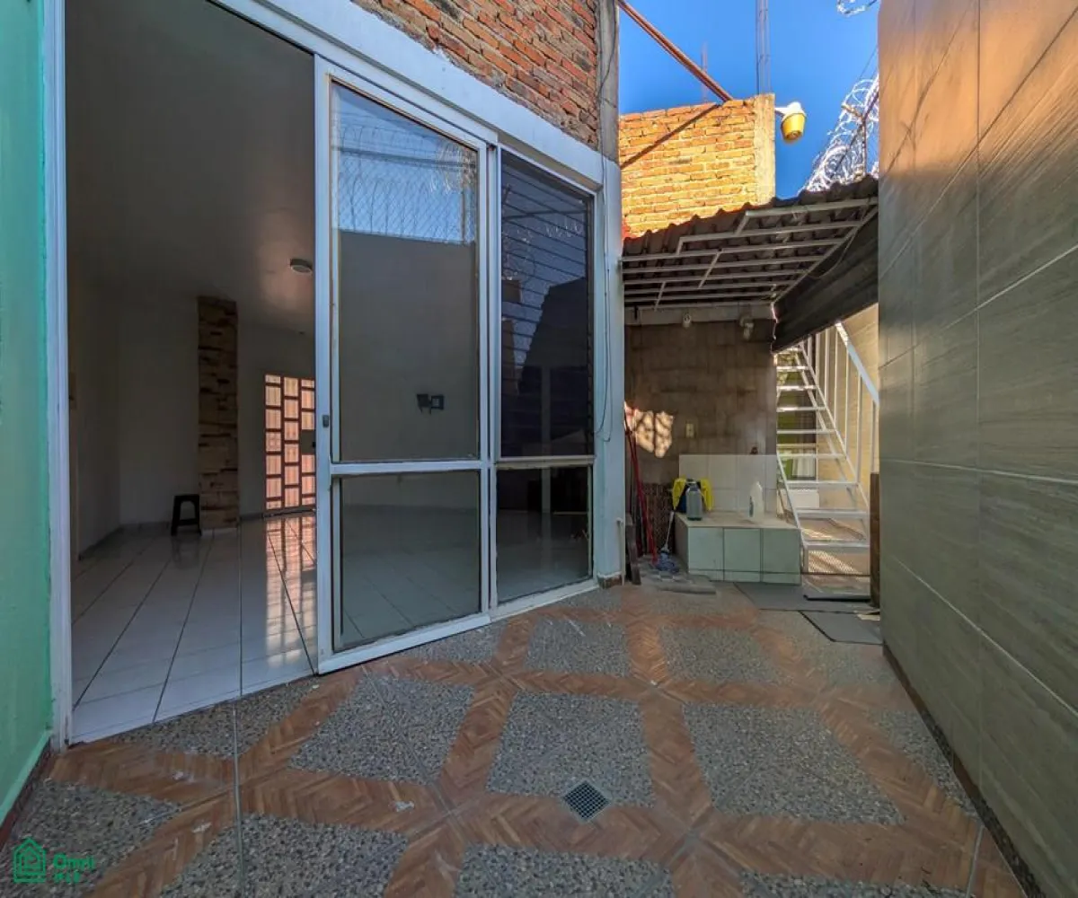 Casa En Venta,Jardines De Santa Isabel,De La Angostura 410 410, Guadalajara, Jalisco 44300, 4 Habitaciones,3 Baños,De La Angostura 410,2,MX261087992