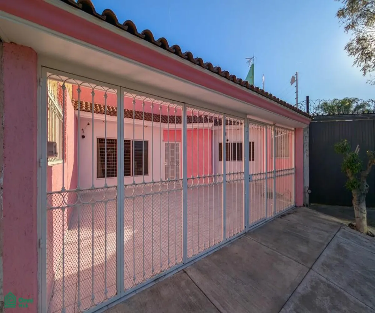 Casa En Venta,Jardines De Santa Isabel,De La Angostura 410 410, Guadalajara, Jalisco 44300, 4 Habitaciones,3 Baños,De La Angostura 410,2,MX261087992