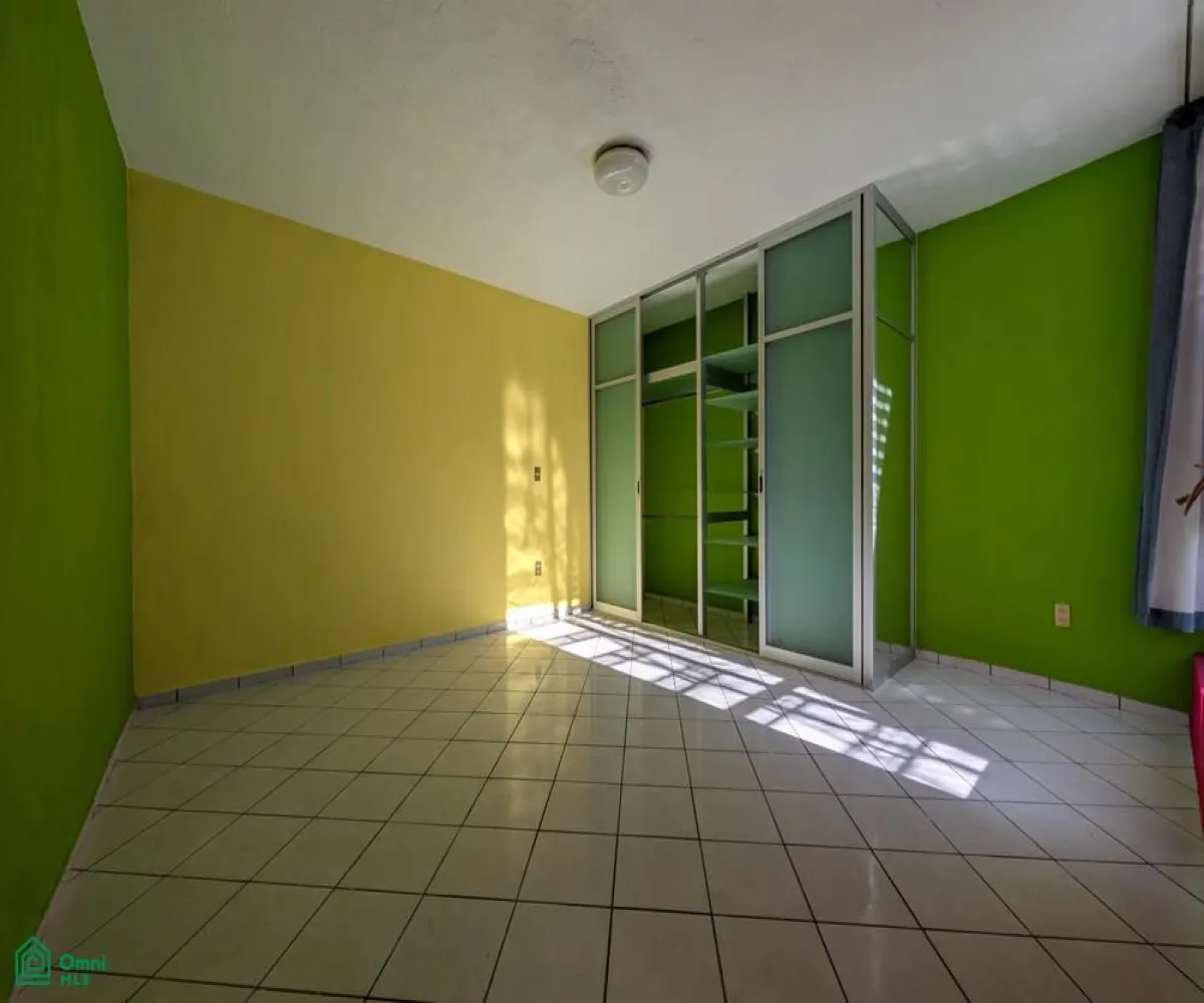 Casa En Venta,Jardines De Santa Isabel,De La Angostura 410 410, Guadalajara, Jalisco 44300, 4 Habitaciones,3 Baños,De La Angostura 410,2,MX261087992