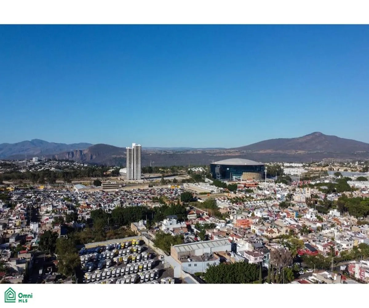 Casa En Venta,Jardines De Santa Isabel,De La Angostura 410 410, Guadalajara, Jalisco 44300, 4 Habitaciones,3 Baños,De La Angostura 410,2,MX261087992