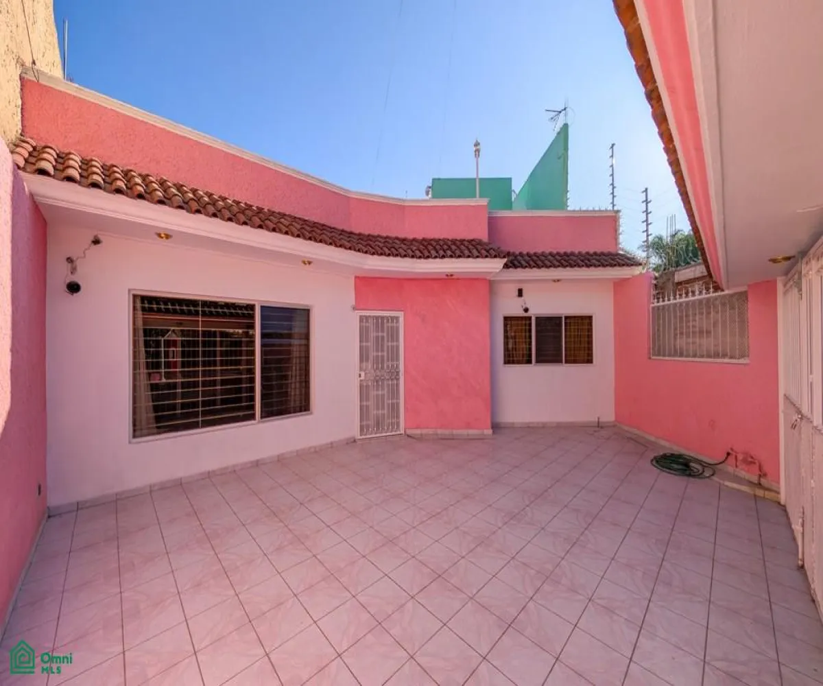 Casa En Venta,Jardines De Santa Isabel,De La Angostura 410 410, Guadalajara, Jalisco 44300, 4 Habitaciones,3 Baños,De La Angostura 410,2,MX261087992