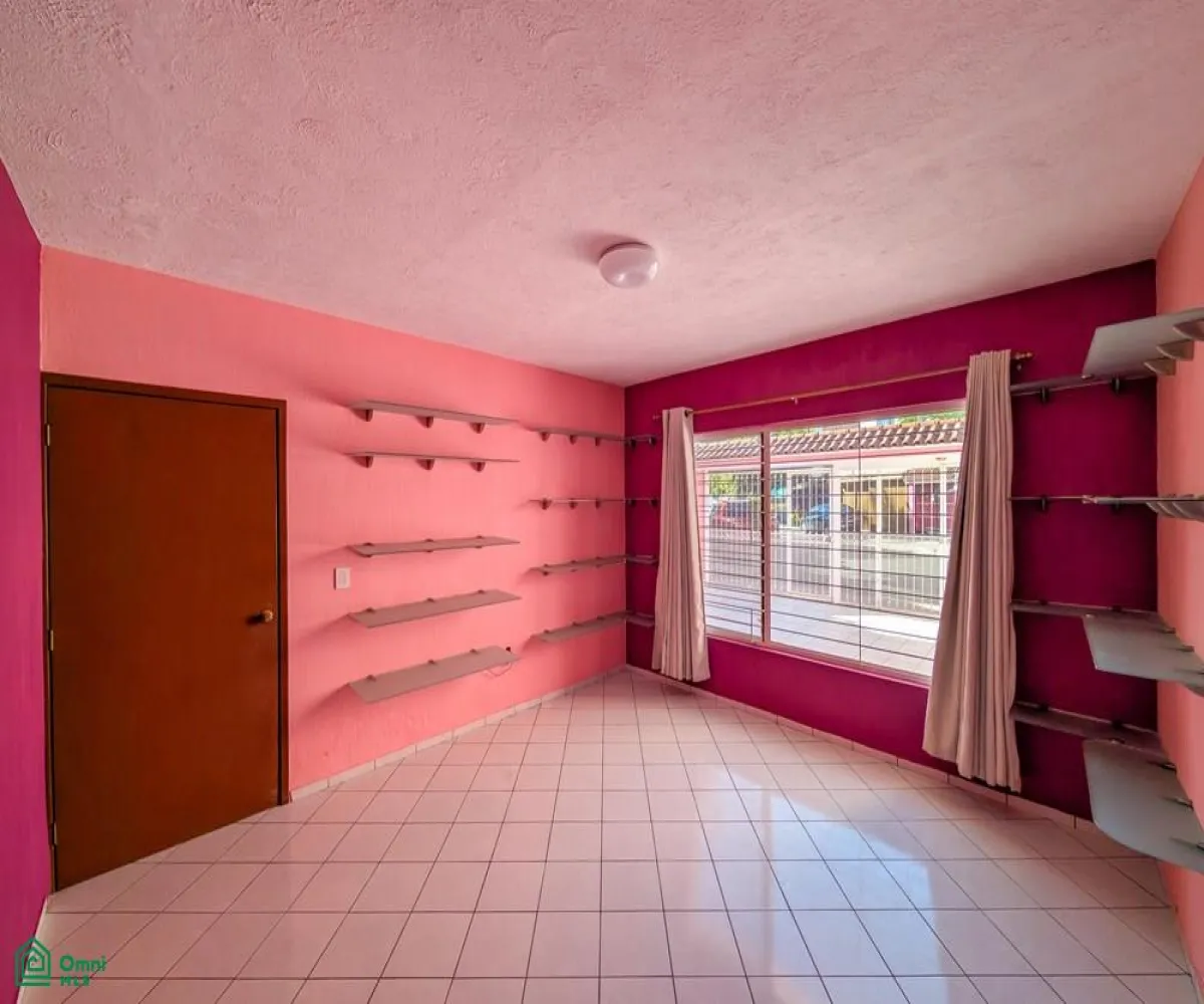 Casa En Venta,Jardines De Santa Isabel,De La Angostura 410 410, Guadalajara, Jalisco 44300, 4 Habitaciones,3 Baños,De La Angostura 410,2,MX261087992