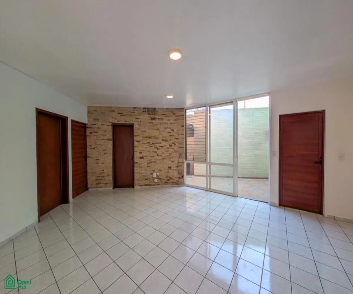Casa En Venta,Jardines De Santa Isabel,De La Angostura 410 410, Guadalajara, Jalisco 44300, 4 Habitaciones,3 Baños,De La Angostura 410,2,MX261087992