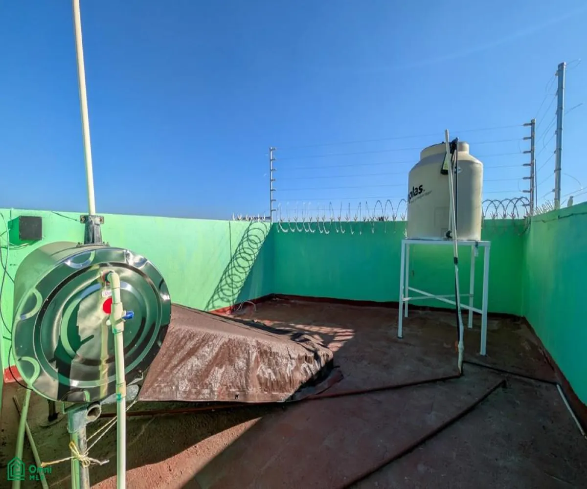 Casa En Venta,Jardines De Santa Isabel,De La Angostura 410 410, Guadalajara, Jalisco 44300, 4 Habitaciones,3 Baños,De La Angostura 410,2,MX261087992