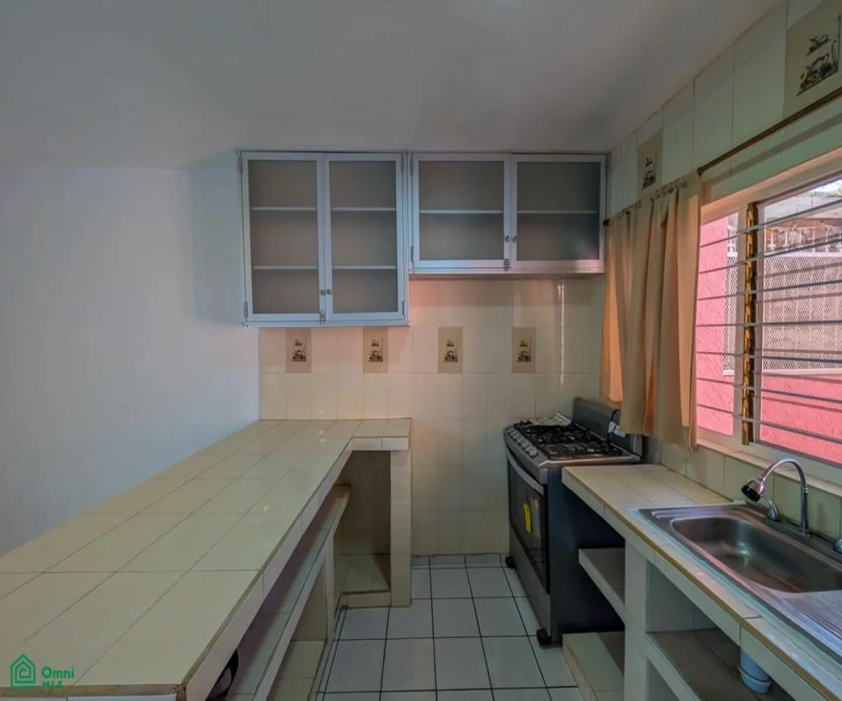 Casa En Venta,Jardines De Santa Isabel,De La Angostura 410 410, Guadalajara, Jalisco 44300, 4 Habitaciones,3 Baños,De La Angostura 410,2,MX261087992