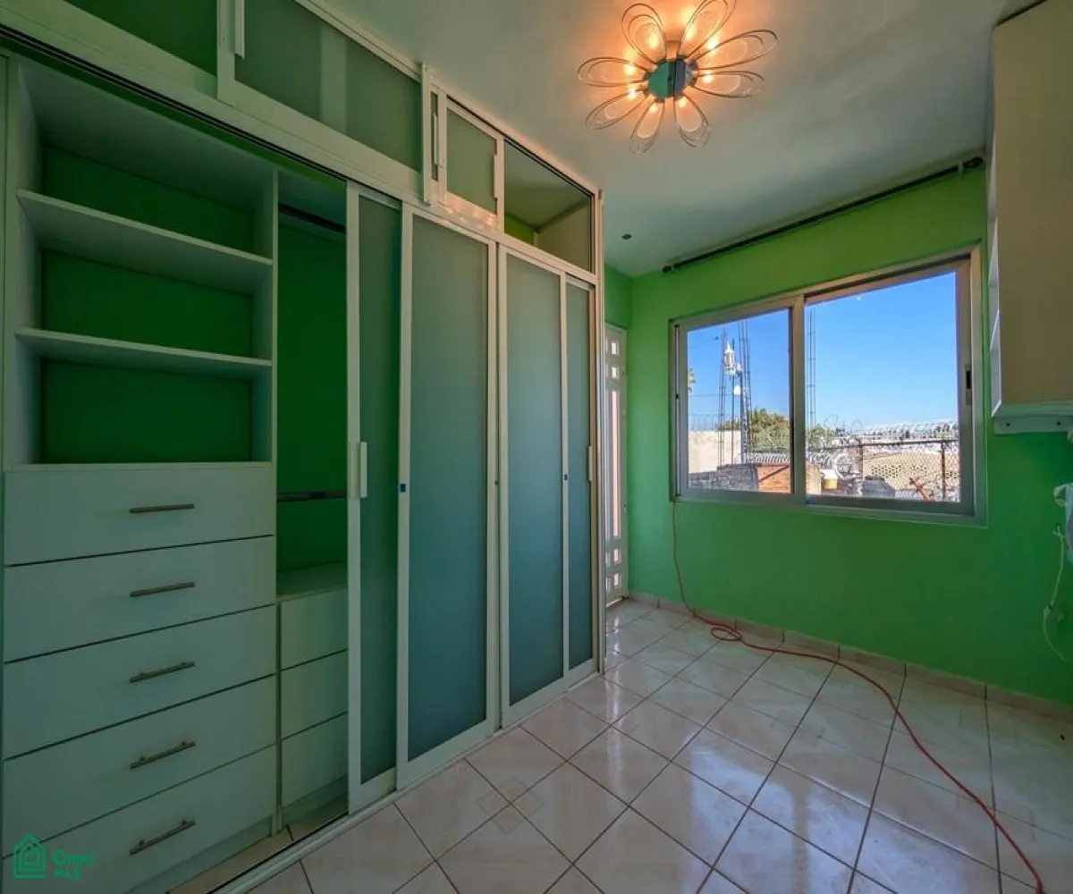 Casa En Venta,Jardines De Santa Isabel,De La Angostura 410 410, Guadalajara, Jalisco 44300, 4 Habitaciones,3 Baños,De La Angostura 410,2,MX261087992