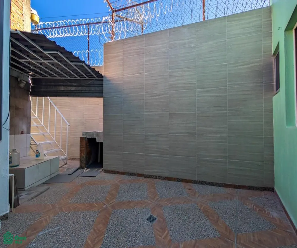 Casa En Venta,Jardines De Santa Isabel,De La Angostura 410 410, Guadalajara, Jalisco 44300, 4 Habitaciones,3 Baños,De La Angostura 410,2,MX261087992