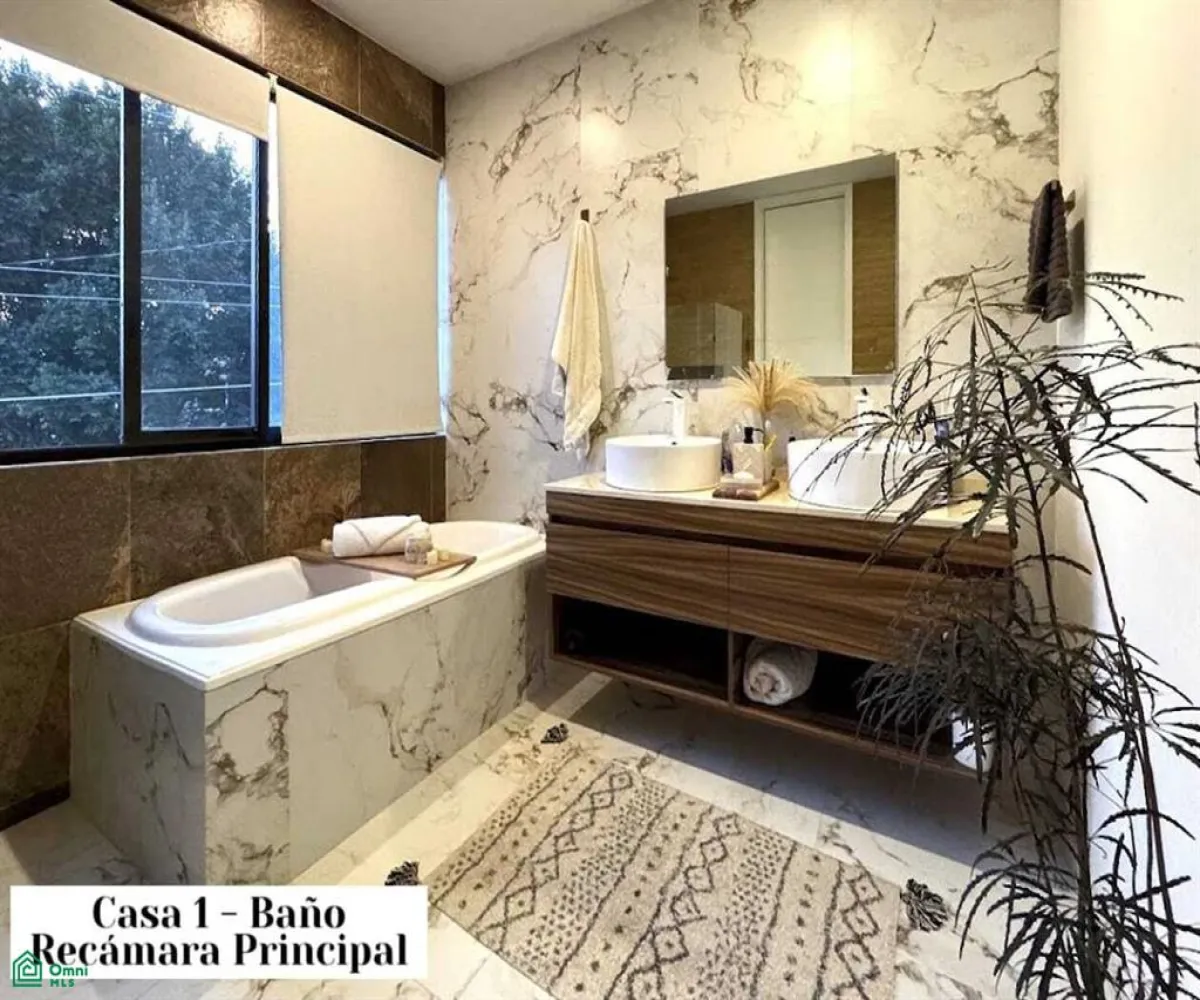 Casa En Venta,Tlajomulco Centro,Paseo De La Colina Norte(Lomas De Santa Anita) 58, Tlajomulco de Zuniga, Jalisco 45640, 4 Habitaciones,4 Baños,Paseo De La Colina Norte(Lomas De Santa Anita),2,MX261088522