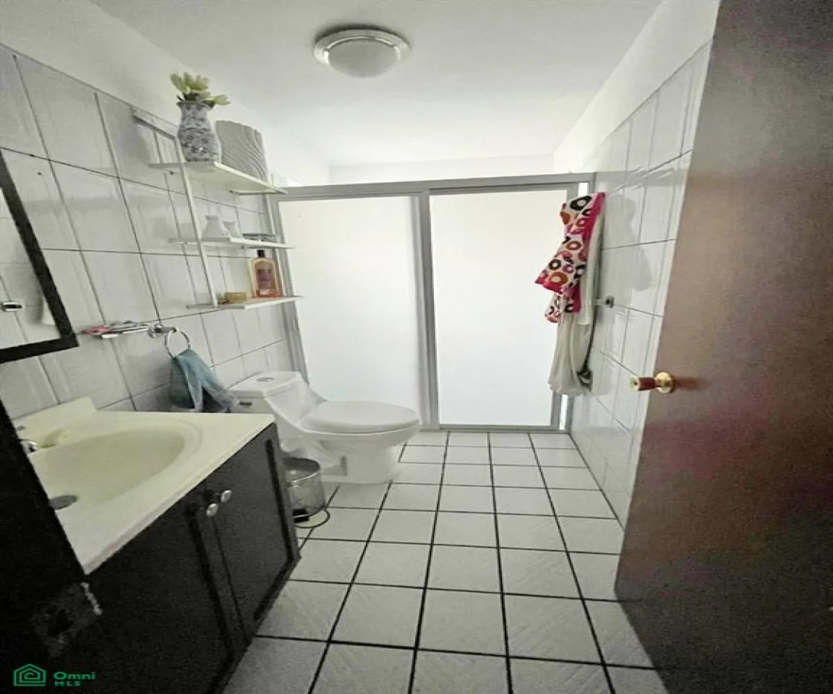 Casa En Venta,Juan Manuel Vallarta,Tauro 4098, Zapopan, Jalisco 45120, 3 Habitaciones,2 Baños,Tauro,2,MX261088867