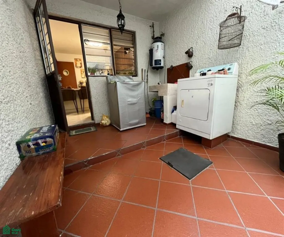 Casa En Venta,Juan Manuel Vallarta,Tauro 4098, Zapopan, Jalisco 45120, 3 Habitaciones,2 Baños,Tauro,2,MX261088867