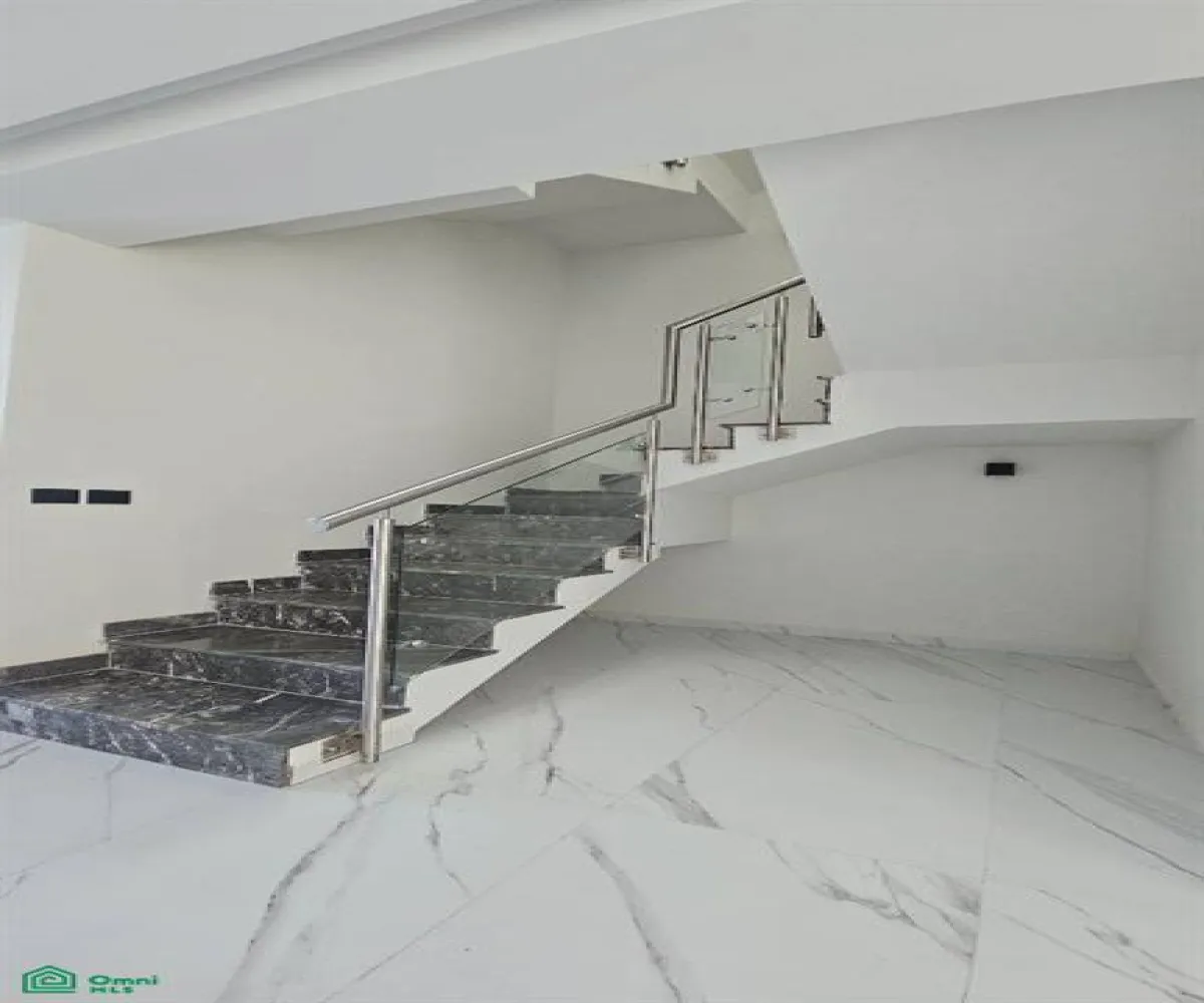 Casa En Venta,Altavista Residencial,Altavista Poniente 303, Int. C - 23, Vitana, Zapopan, Jalisco 45133, 4 Habitaciones,3 Baños,Altavista Poniente,3,MX261088919