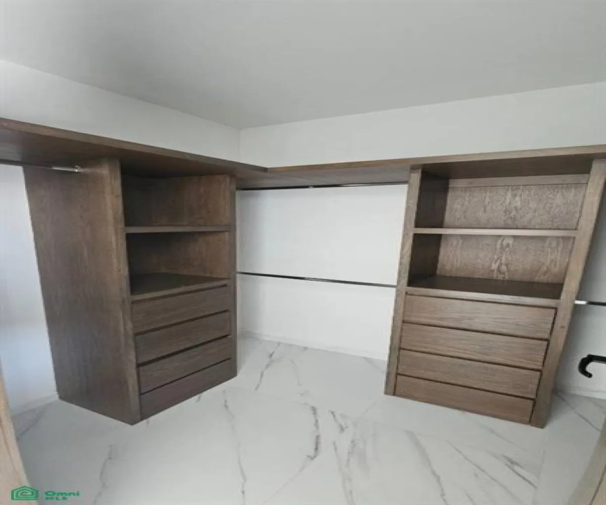 Casa En Venta,Altavista Residencial,Altavista Poniente 303, Int. C - 23, Vitana, Zapopan, Jalisco 45133, 4 Habitaciones,3 Baños,Altavista Poniente,3,MX261088919