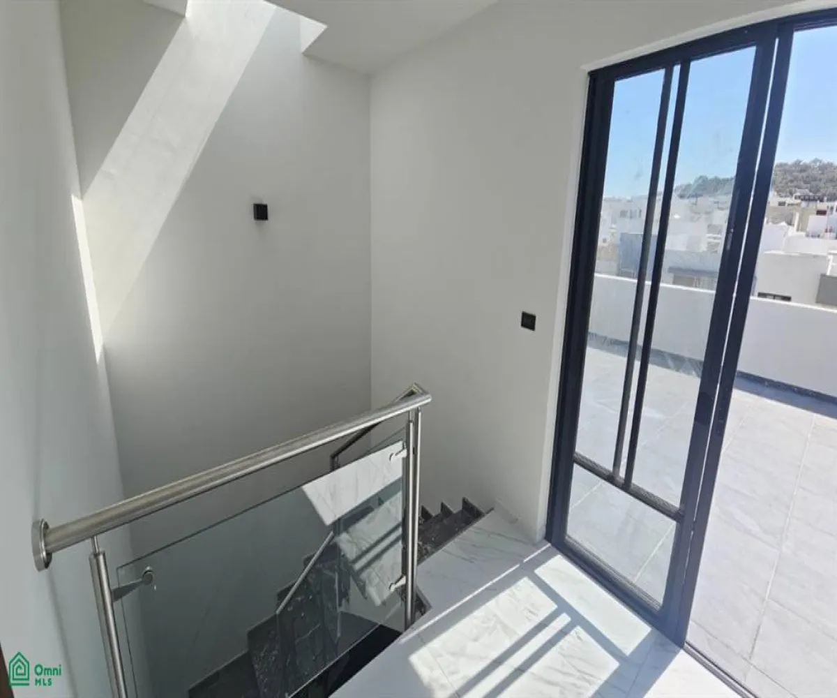 Casa En Venta,Altavista Residencial,Altavista Poniente 303, Int. C - 23, Vitana, Zapopan, Jalisco 45133, 4 Habitaciones,3 Baños,Altavista Poniente,3,MX261088919