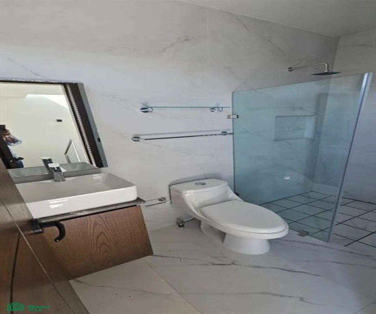 Casa En Venta,Altavista Residencial,Altavista Poniente 303, Int. C - 23, Vitana, Zapopan, Jalisco 45133, 4 Habitaciones,3 Baños,Altavista Poniente,3,MX261088919