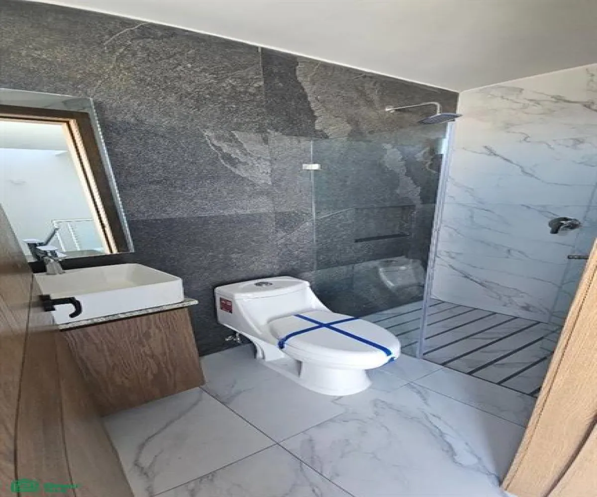 Casa En Venta,Real de Valdepeñas,Talavera Poniente 3363, Int. 45, Boreales 2, Zapopan, Jalisco 45130, 4 Habitaciones,3 Baños,Talavera Poniente,3,MX261088965