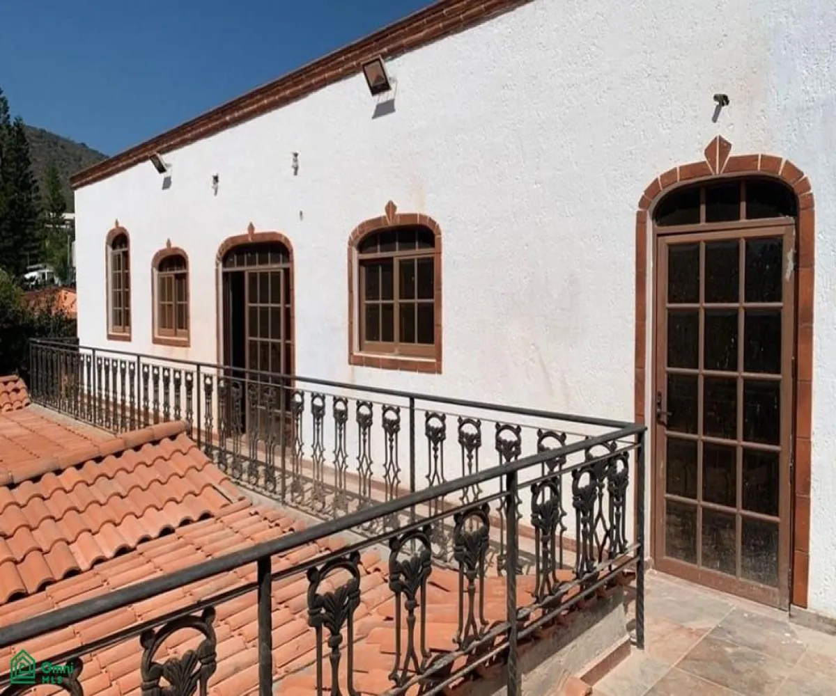 Casa En Venta,Fraccionamiento Chapala Haciendas,Pájaro del Fuero 34, Chapala, Jalisco 45907, 6 Habitaciones,5 Baños,Pájaro del Fuero,2,MX261089291