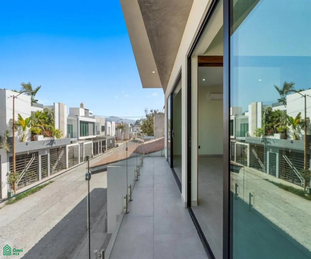 Departamento En Venta,Villas Universidad,VALLE AZUL 1839, Puerto Vallarta, Jalisco 48315, 2 Habitaciones,2 Baños,VALLE AZUL,3,MX261092007